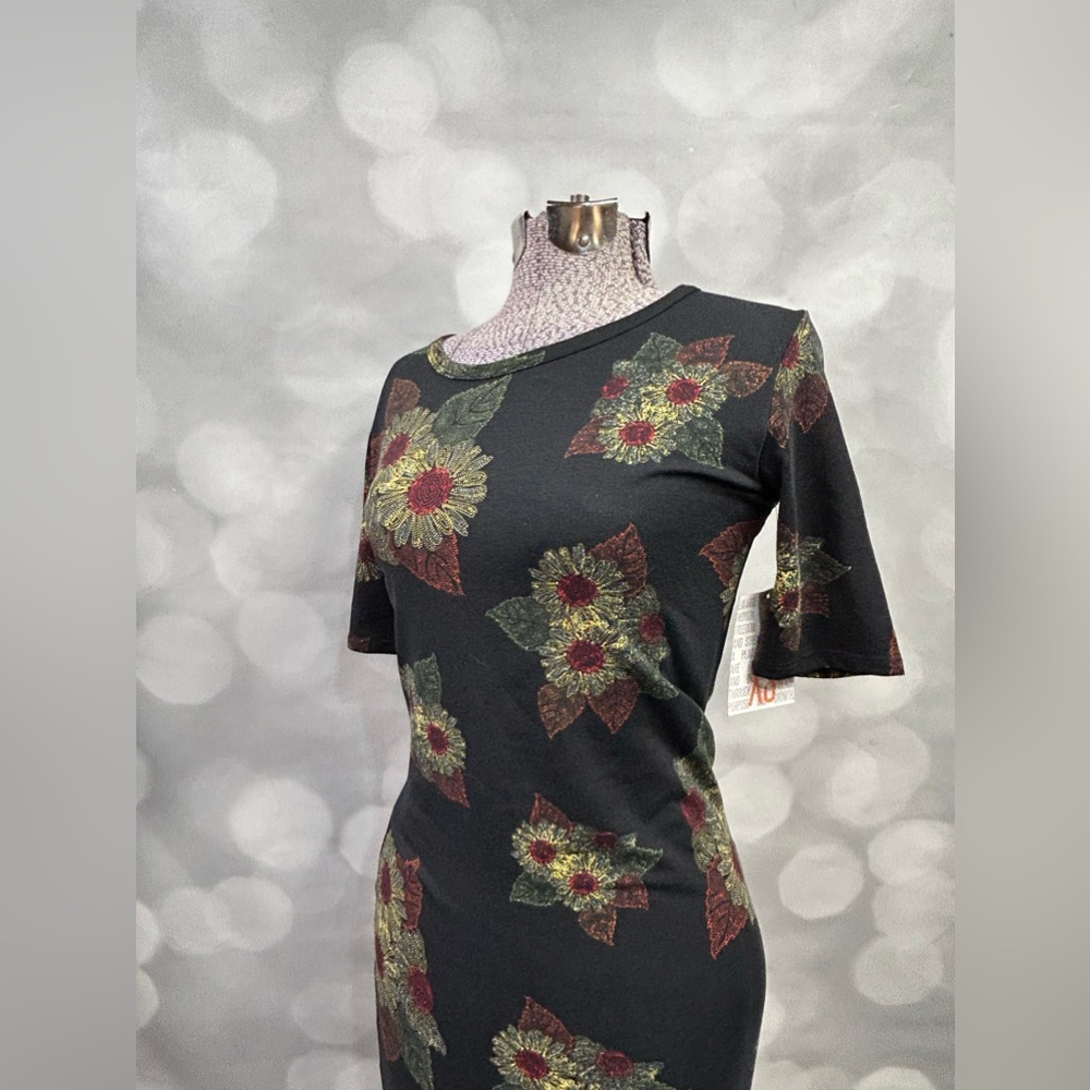 NWT LuLaRoe Sunflower‎ Dress In XS